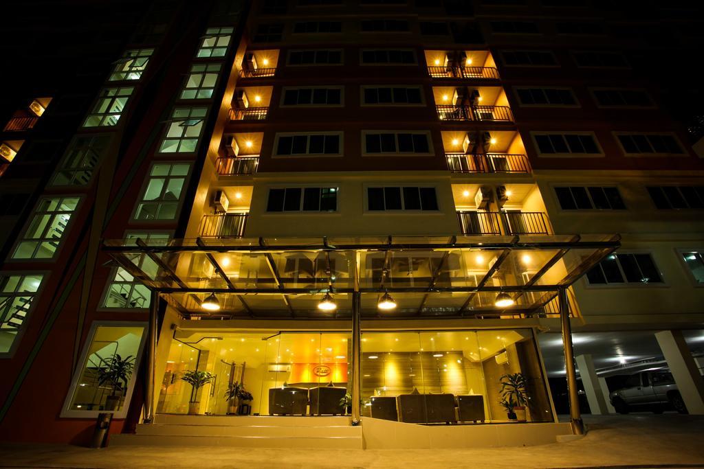 ภัทร เซอร์วิส อพาร์ทเม้นท์ Aparthotel Ban Nong Mai Daeng ภายนอก รูปภาพ