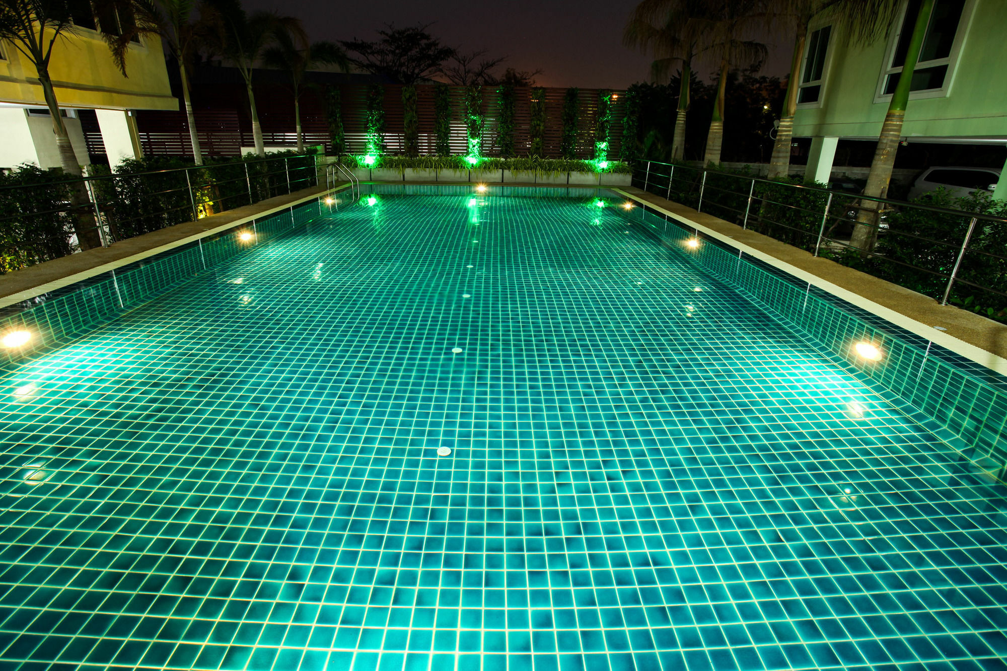 ภัทร เซอร์วิส อพาร์ทเม้นท์ Aparthotel Ban Nong Mai Daeng ภายนอก รูปภาพ